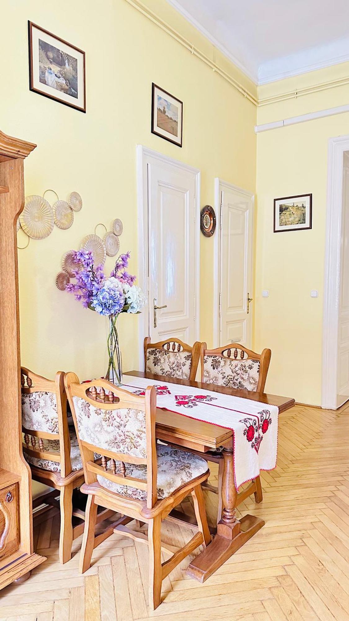 Jozsef 69 - 2brs, 5m To Newyork Cafe Apartamento Budapest